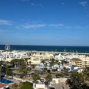 primera-linea-de-playa-first-line-beach-puerto-marina-area.1costadelsol.com/